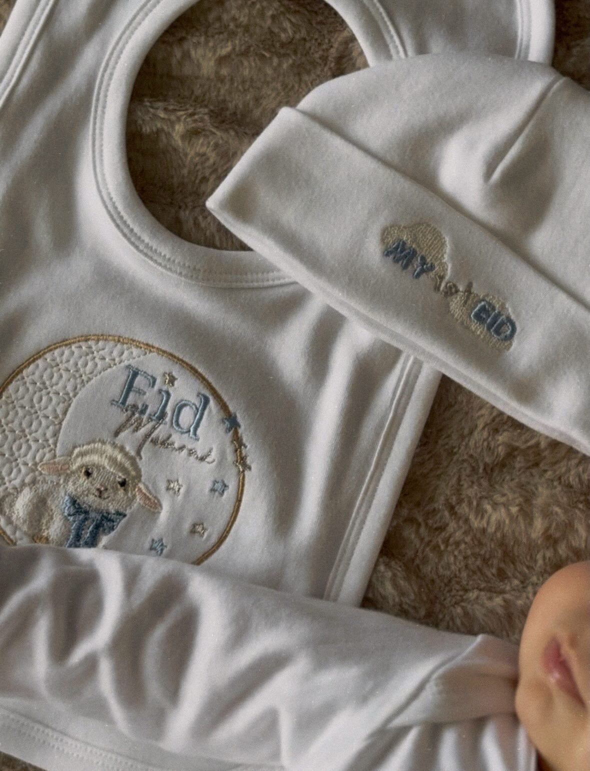 Holy Month Crescent Sheep Bib